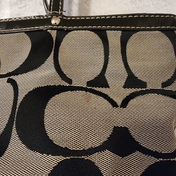 Coach Signature Crossgrain Purse - Picture 4 of 6